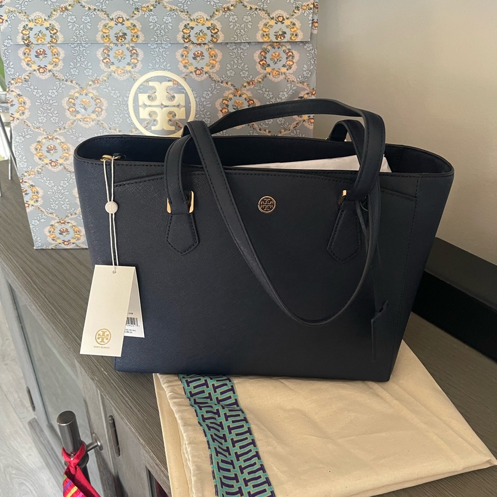 NEW!! Tory Burch Small Robinson Tote